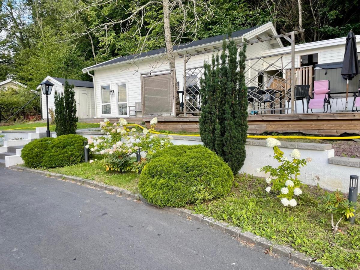 Hills Cottage Granna Bagian luar foto