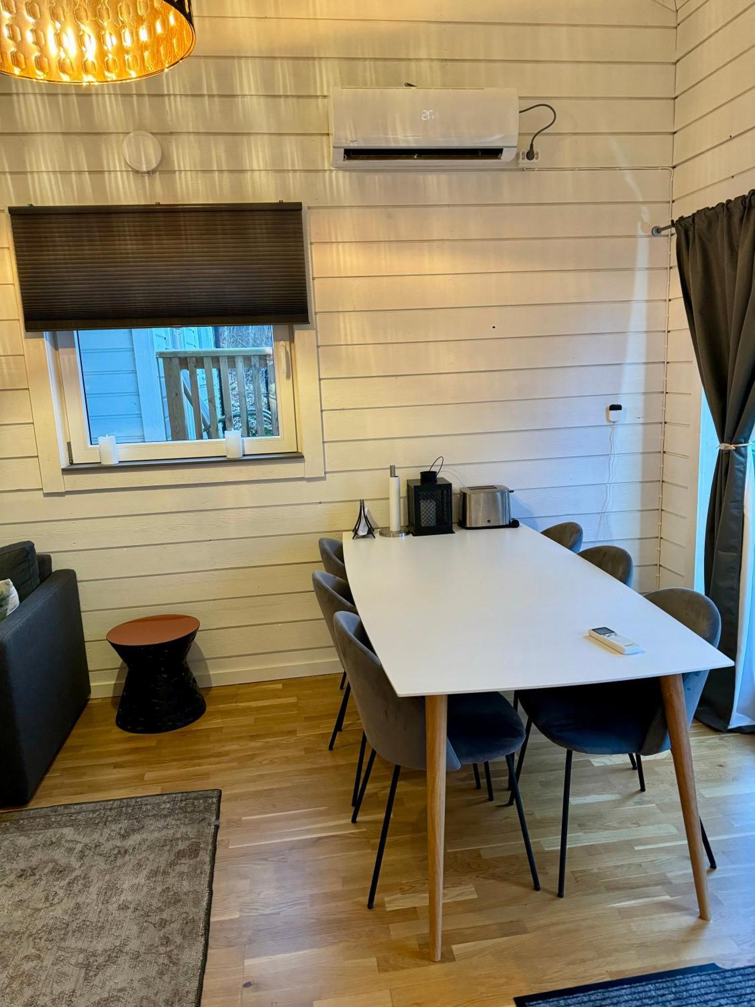 Hills Cottage Granna Bagian luar foto